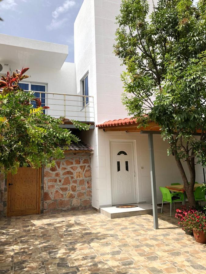 Olympia Guesthouse Ksamil Exterior photo